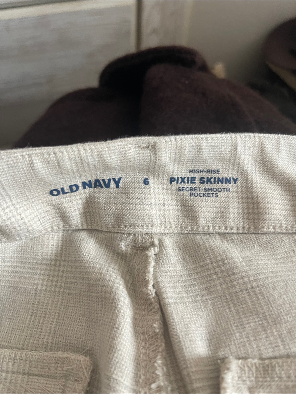 Old Navy Pixie Skinny High-Rise Pants - Cream